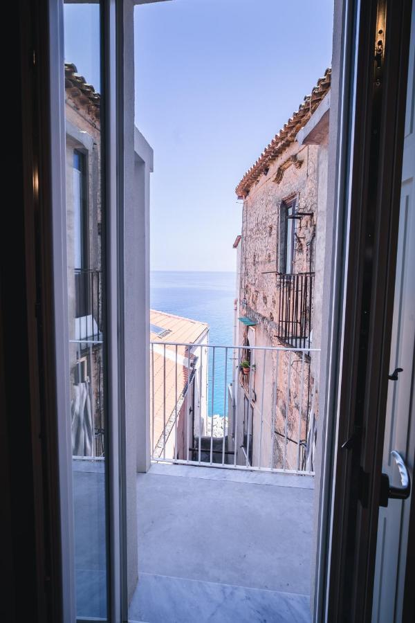 Palazzo Paladini - Luxury Suites In The Heart Of The Old Town ปิซโซ ภายนอก รูปภาพ